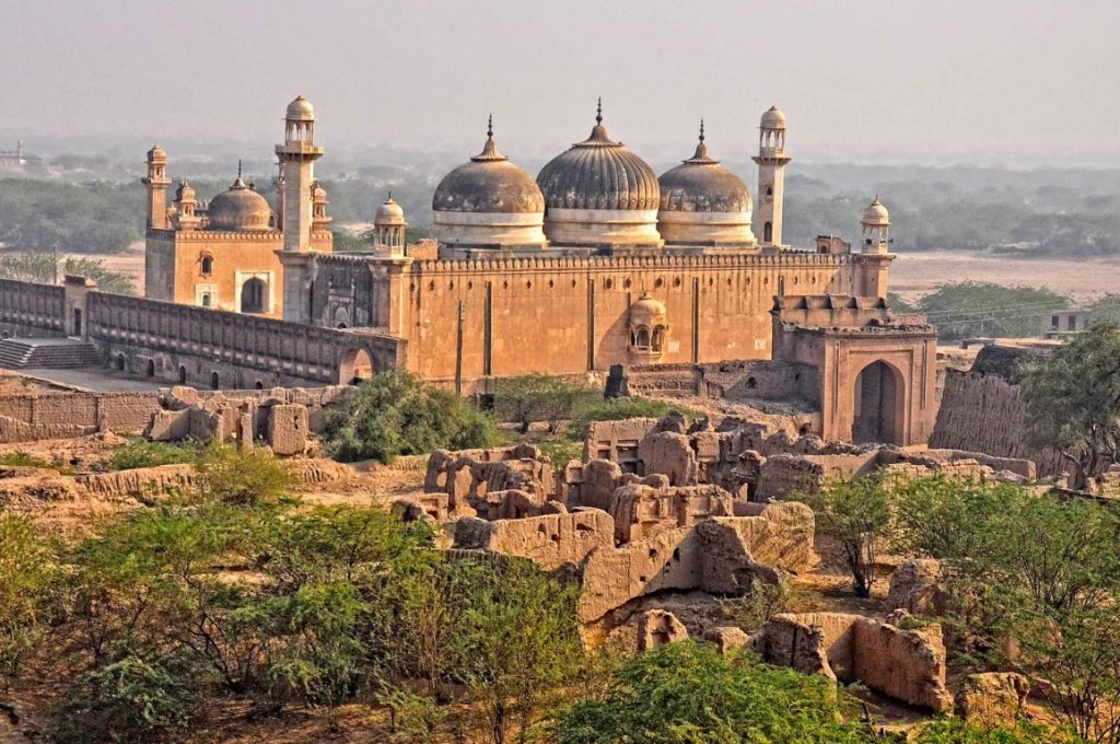 Abbasi mosque from Derawar Fort