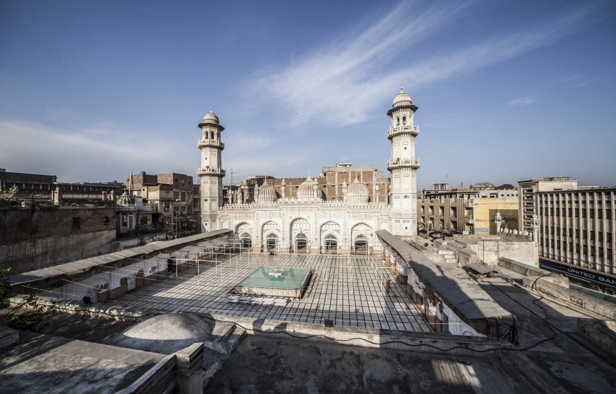 Mahabat Khan Mosque | Emblem Of Mughals Architecture | Rising Pakistan
