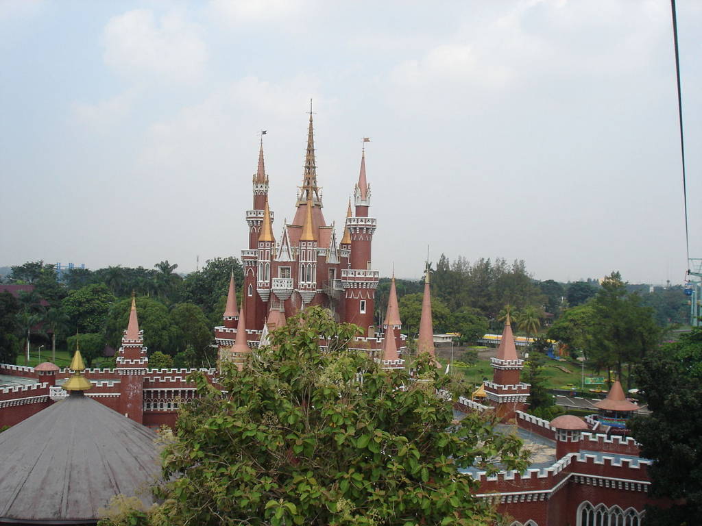 Istana Anak anak Indonesia Taman Mini Indonesia Indah